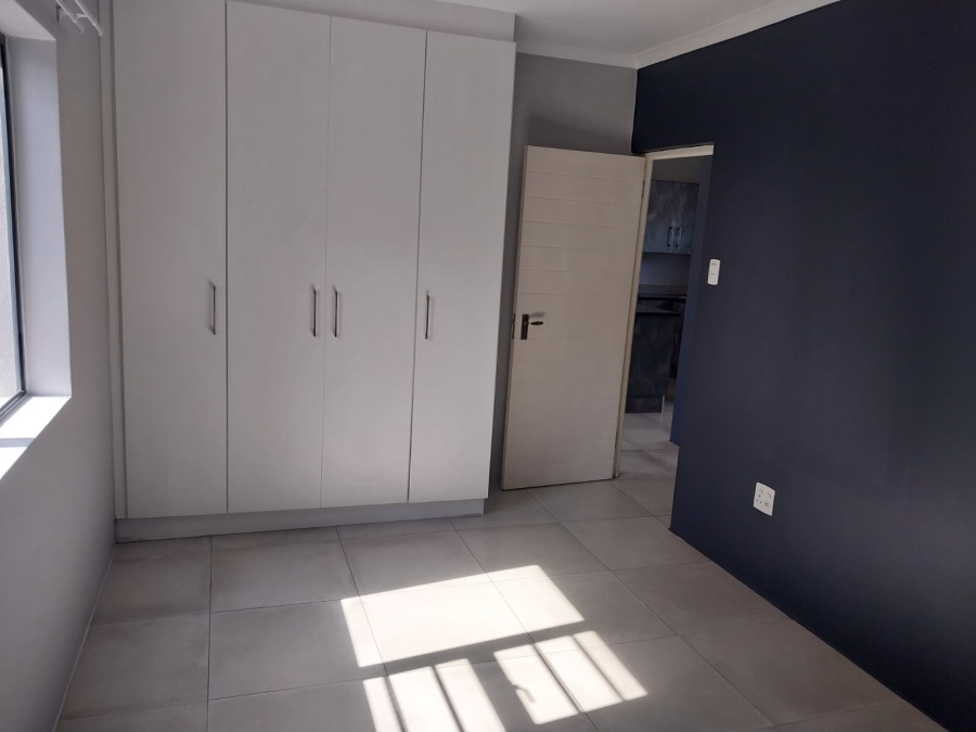 To Let 2 Bedroom Property for Rent in Overbaakens Eastern Cape